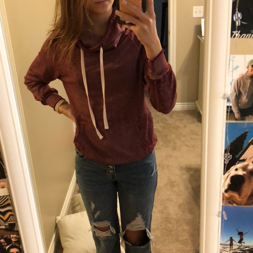 Scoop neck pullover